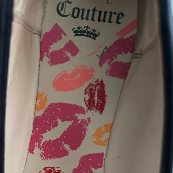 LNWOT Juicy Couture black / gold ballet style flats. - Picture 3 of 4